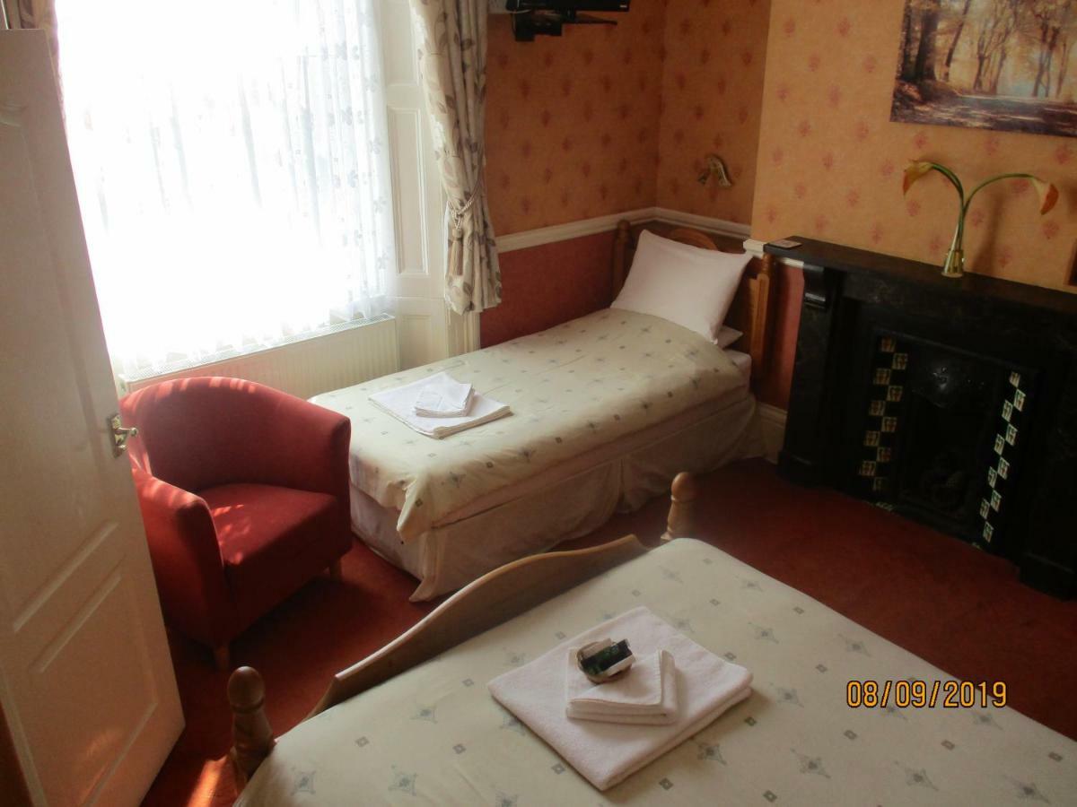 Ashwood Grange Bed and Breakfast Torquay Exteriör bild